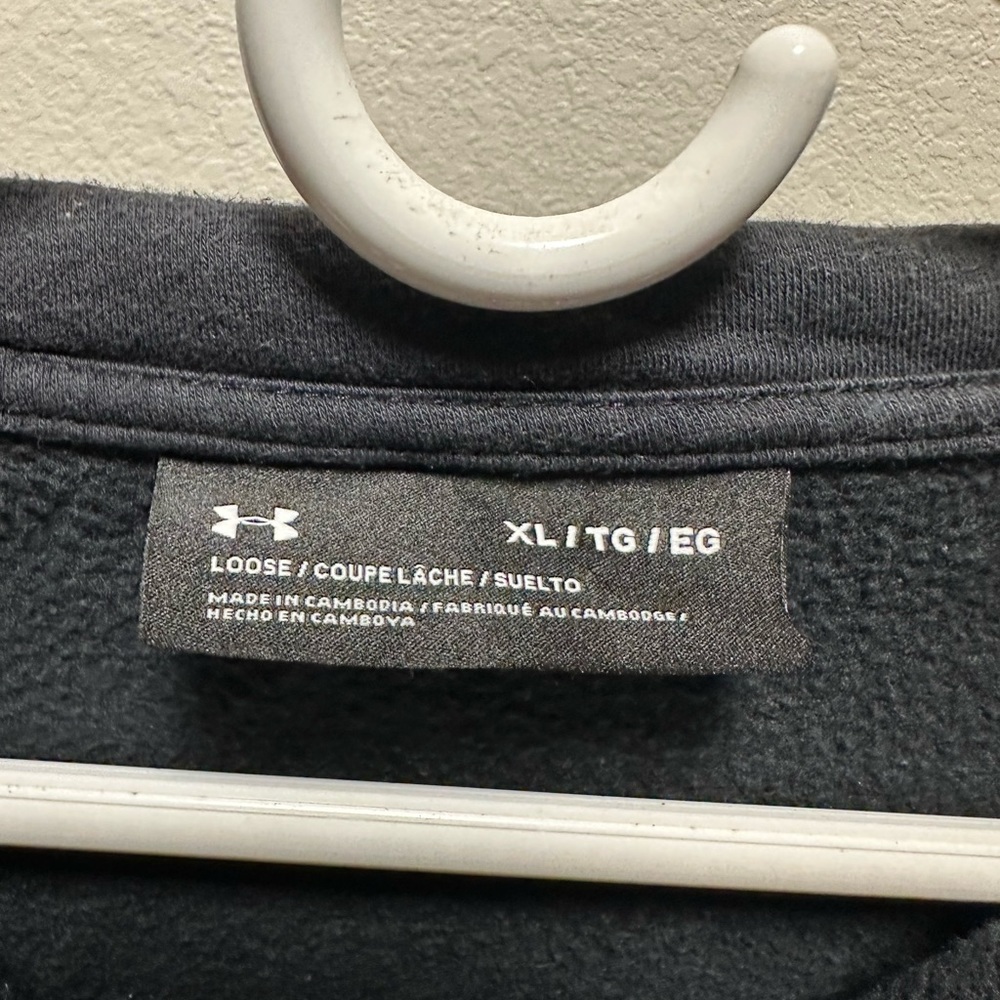 Under Armour sweater XL